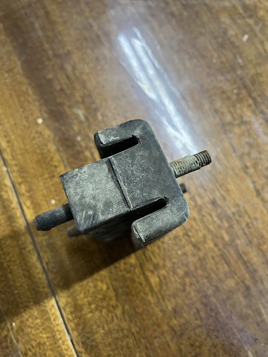 Продам запчасти газ 21