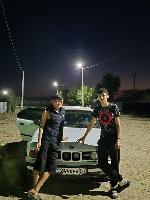 Продам автомобиль Бмв е34