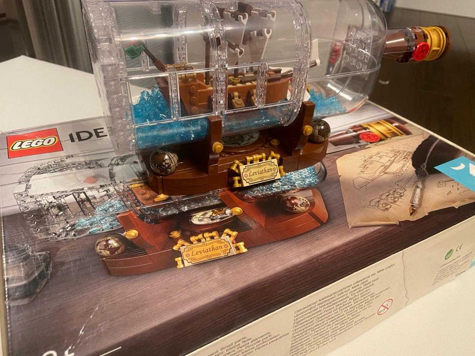 Lego Ideas Corabie in Sticla 21313, setul include si cutia originala