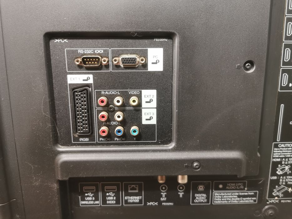 Televizor Sharp Aquos LCD Full Hd  151 cm