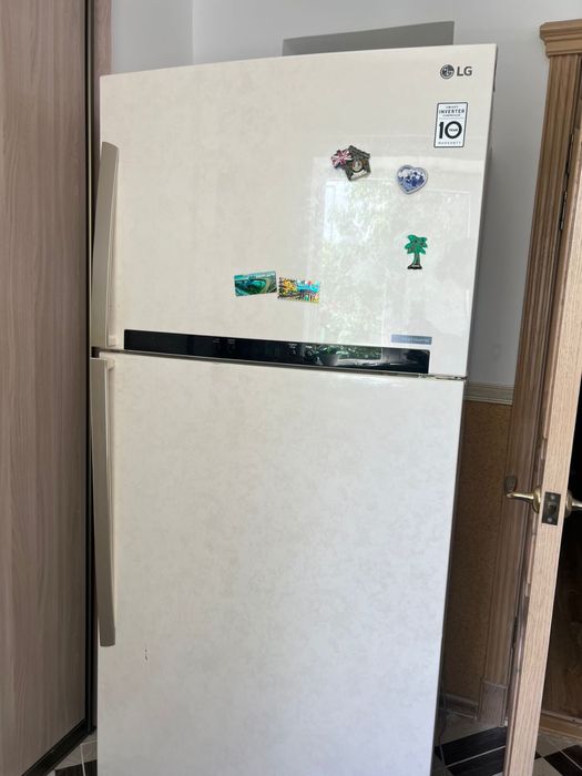 Холодильник lg продается