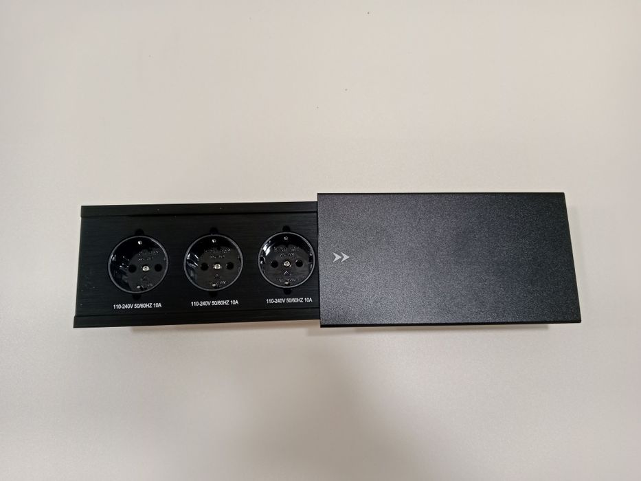 Розетка настольная Розетка напoл.
Разные комплектации
Цена от 240.00