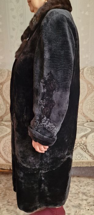 Шуба мутоновая, воротник норка. Б/у