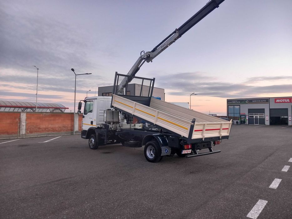 Man TGL bacula si macara