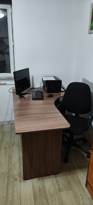 Продам полный комплект принтер стол кресло