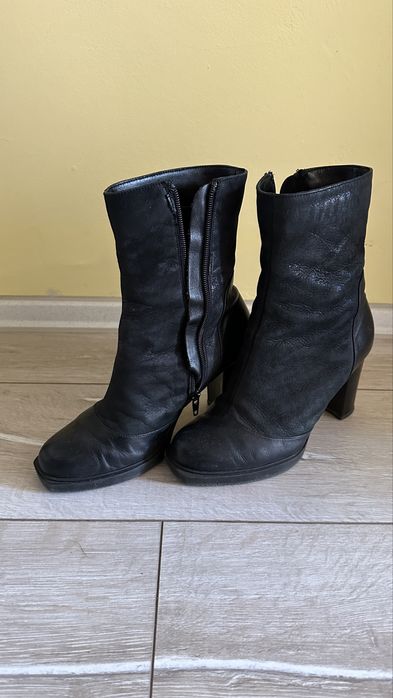 Дамски боти номер 36