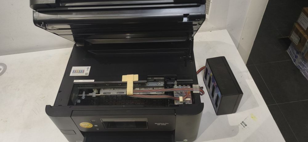 Продам МФУ Epson