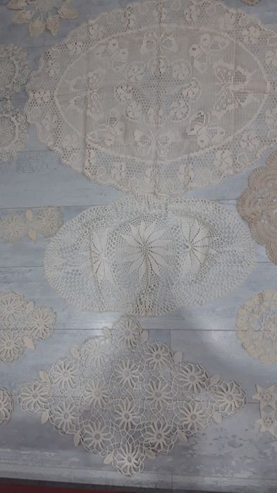 Ръчно бродирани покривки/разнообразие