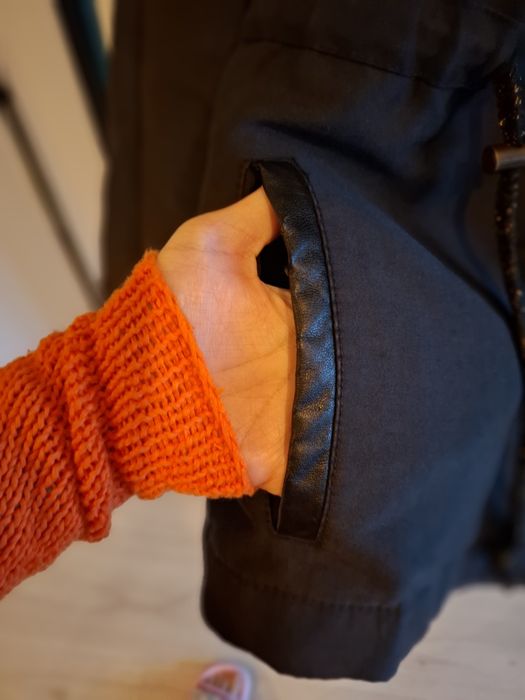 Geacă "Desigual", impermeabilă!