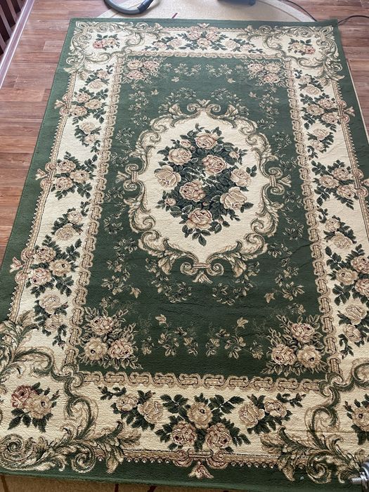 Ковер 3х2 б/у в отличном состоянии.