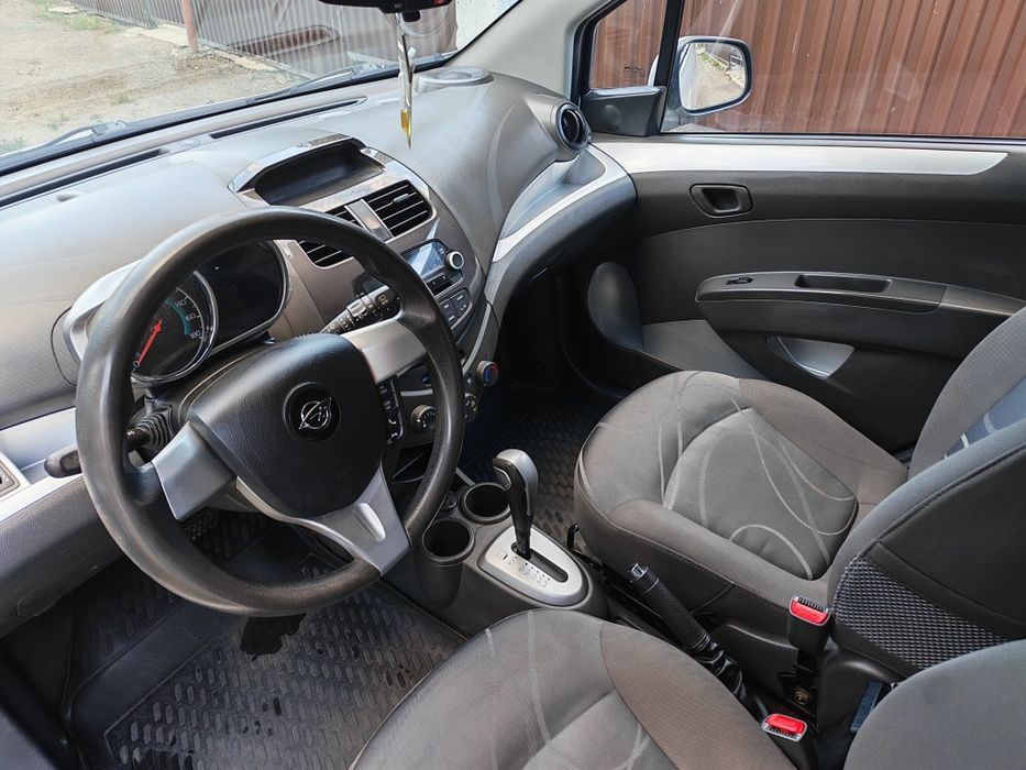 Продаю. Автомобиль Ravon.r2