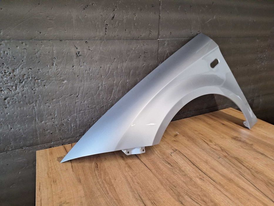 Aripa Fata Stanga Seat Leon An 2005-2012 (LS7Y (Gri))