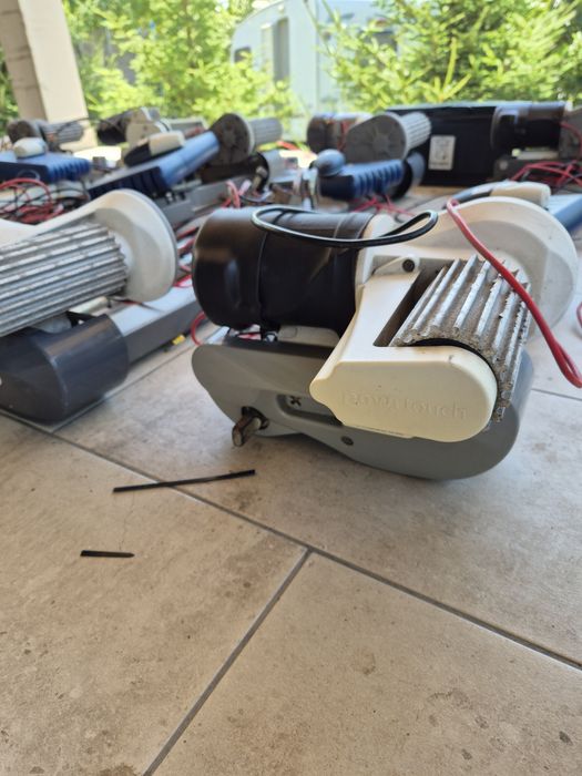 Motor mover rulota  cu actionare pe roti manuala sau automata
