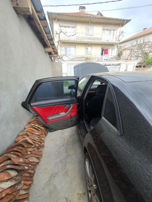 Продавам Ауди А4 В6 2.0 бензин 130 к.с., както и други коли на ЧАСТИ