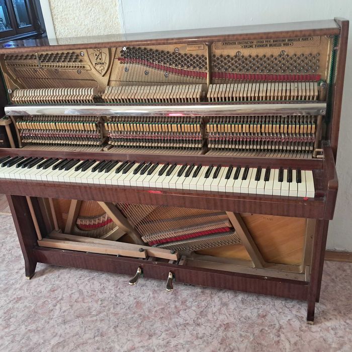 Petrof пианино продам