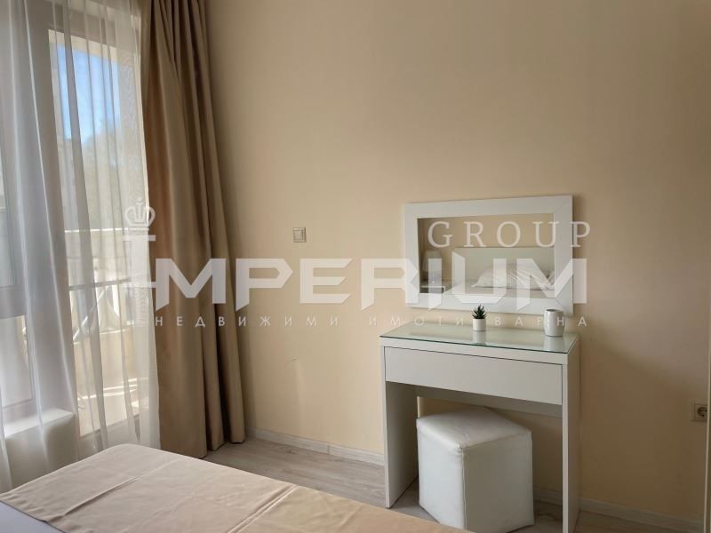 Дава се под наем Двустаен апартамент в Варна, Аспарухово - 70 кв.м за 612 € - Снимка #3