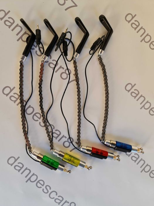 SET 4 Hangere (Swingere) cu lanț din oțel SW18B cu iluminare