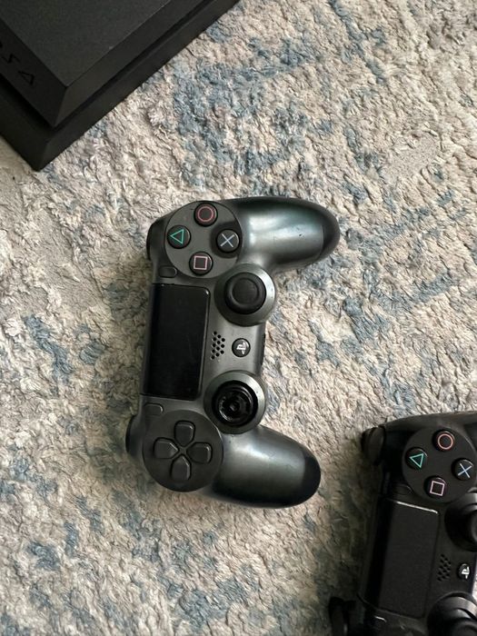Ps4 в отлично состаяние