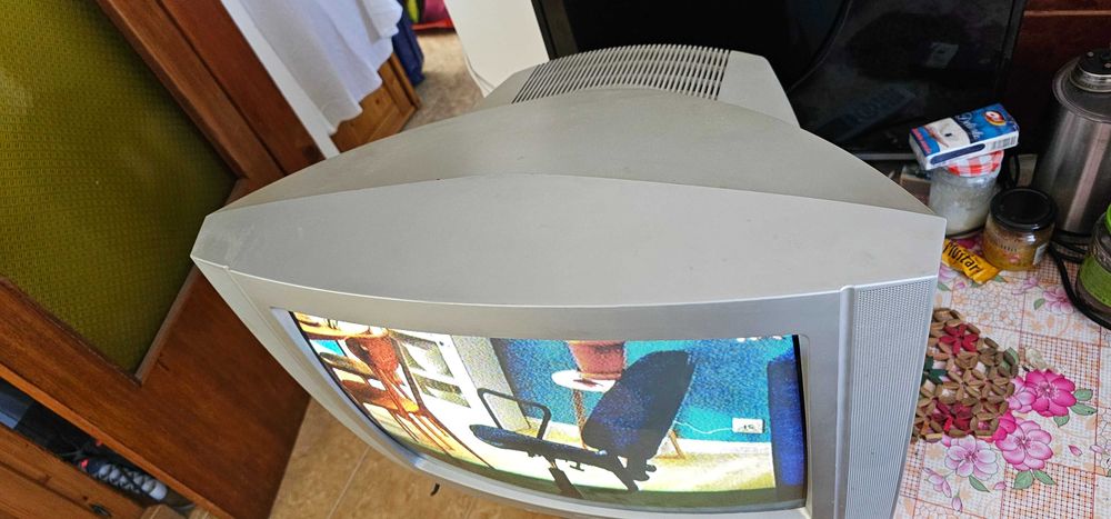 Televizor Hyundai Diagonala 54 cm cu Telecomanda , Model 20B9T59