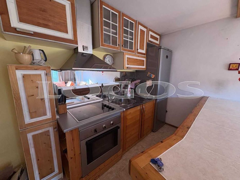 Дава се под наем Тристаен апартамент в Варна, Спортна зала - 86 кв.м за 663 € - Снимка #1