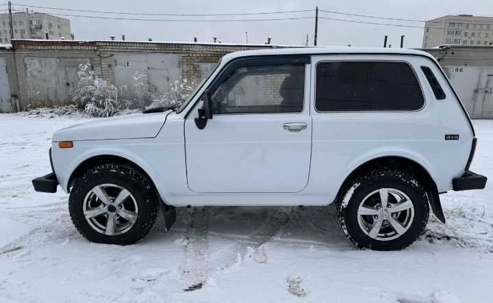 Лада нива 2003 г