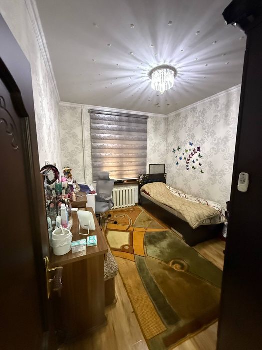 Qoratosh{3/1/5}Yevroremont 84.5m²Ogorodi ham Avto uchun parkovkasi bor