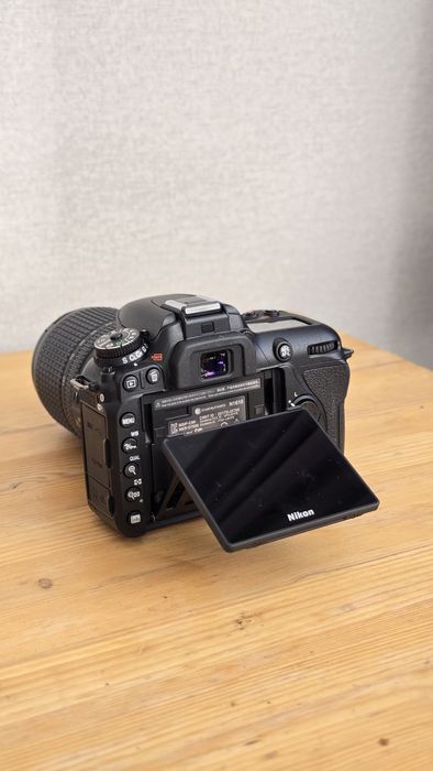Продаю почти новый Nikon D7500