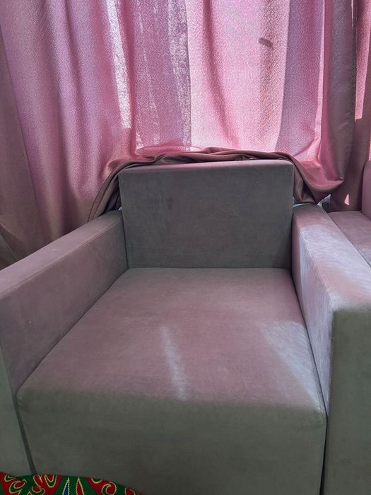 Продам диван в хорошем состоянии