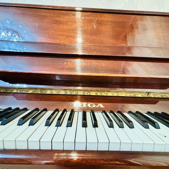 Фортепиано RIGA в хорошем состоянии