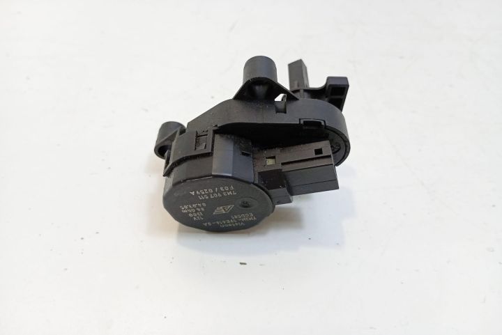 Actuator  clapeta aeroterma 7M3907511 Volkswagen VW Sharan prima gene
