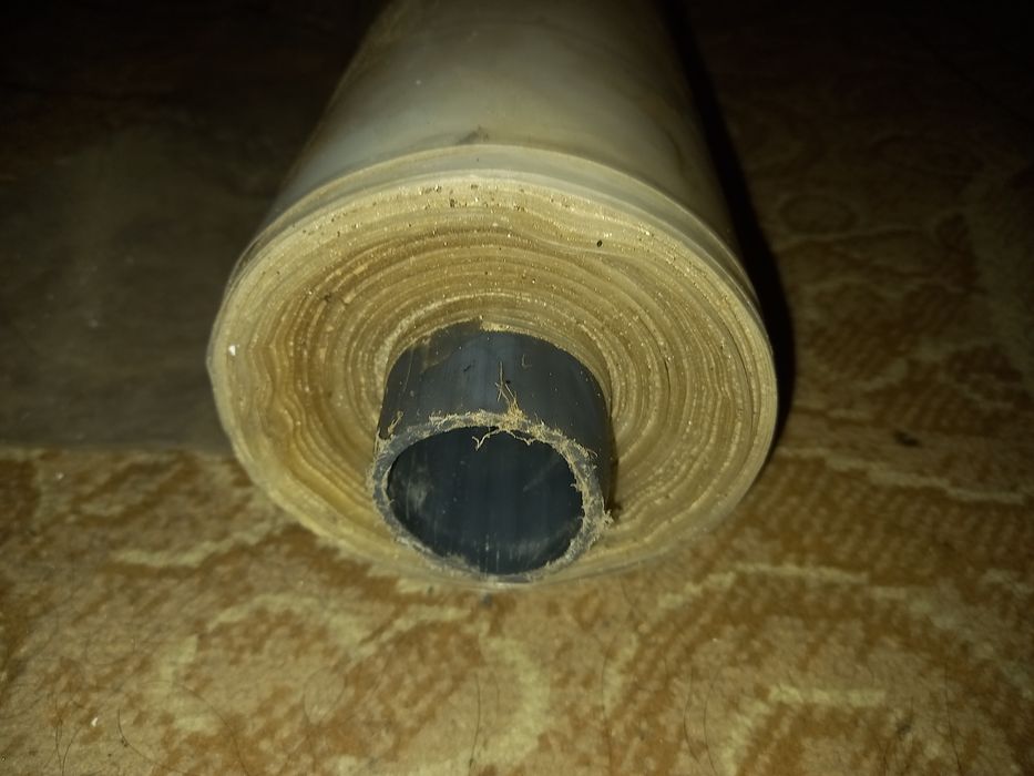 Сетка, полейтелен, и шурупы