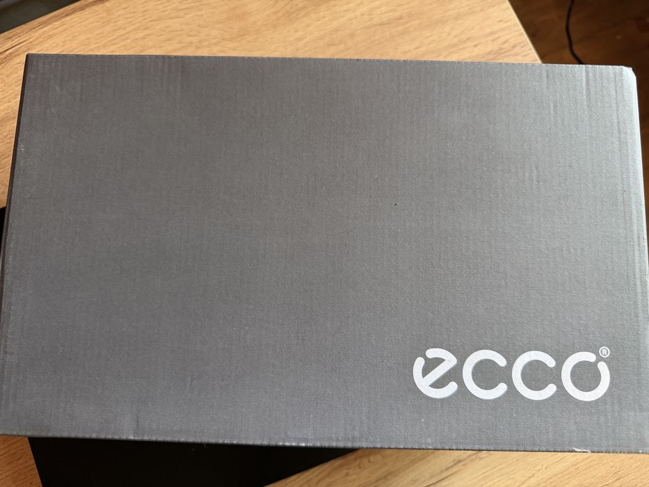 Нови спортни дамки обувки ECCO