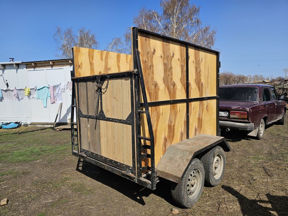 Прицеп коневоз двух осный