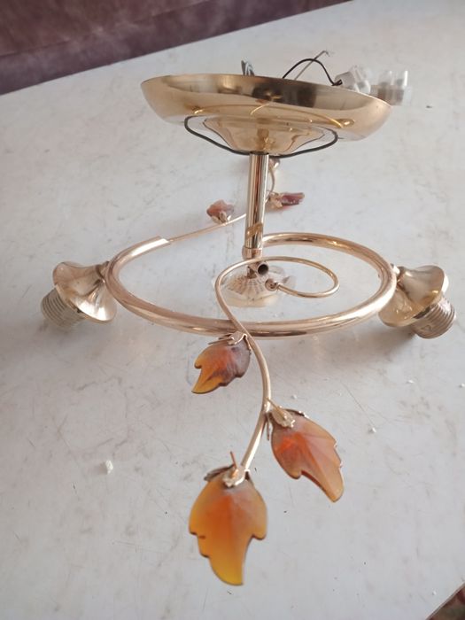 Люстра двухрожковая