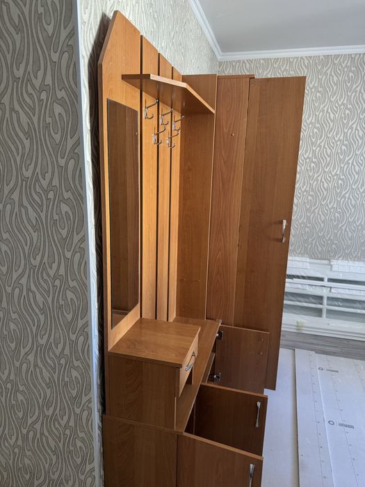 Продам Мебель в прихожую