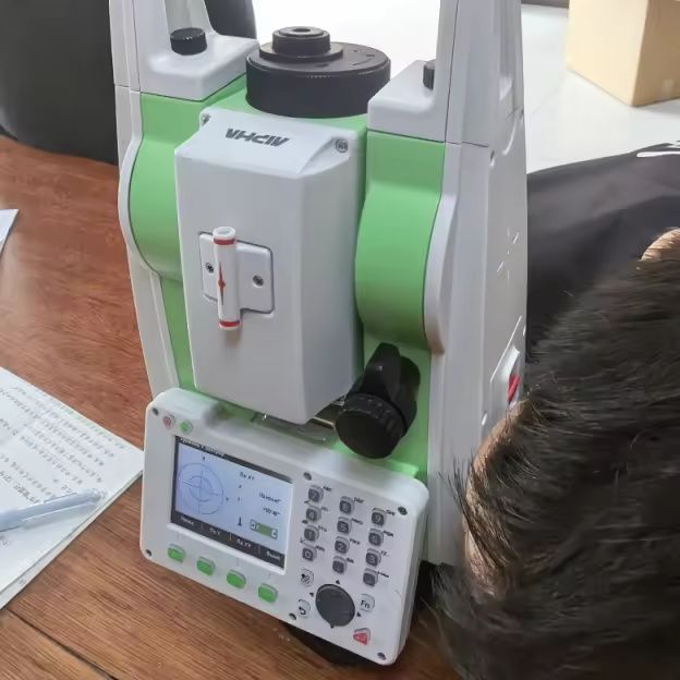 геодезический электронный тахеометр