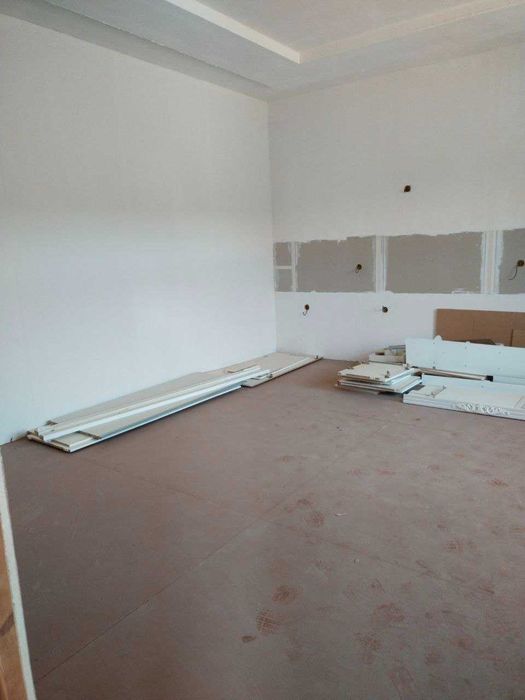 Навоий шахарда ХОВЛИ СОТИЛАДИ,