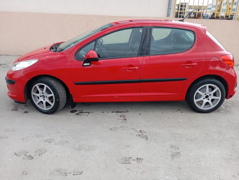 Пежо 207 1.4 газ