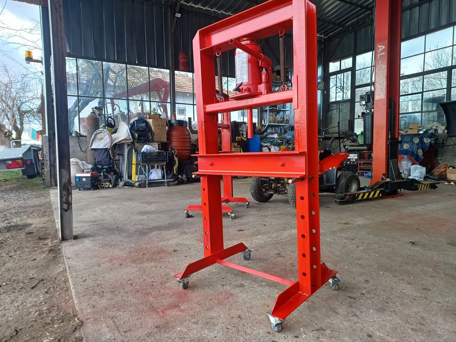 Хидравлична преса 32т