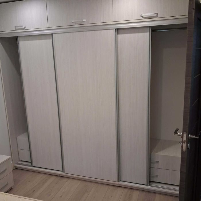 Inchiriez apartament