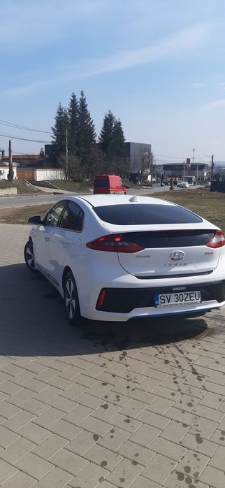 Vând Hyundai ioniq