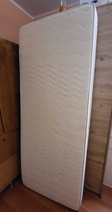 Pat Single 90x200 cm cu Depozitare și Saltea