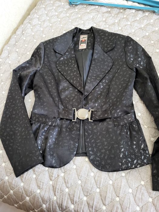 Очень красивое  платье на весну-осень