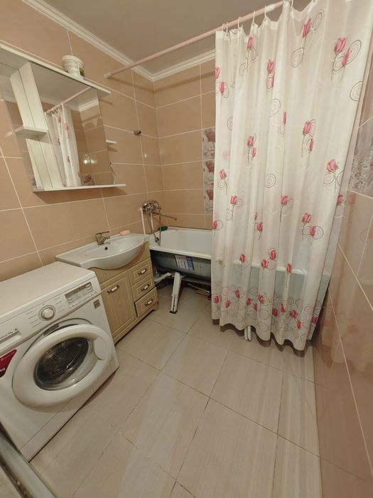 5 қабатты үйдің 4 інші қабатынан 3 бөлмелі пәтер