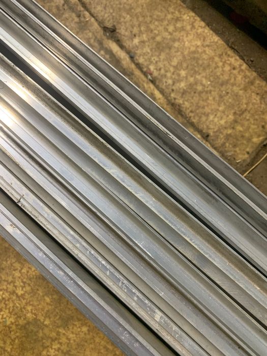 Профиль алюминиевый .