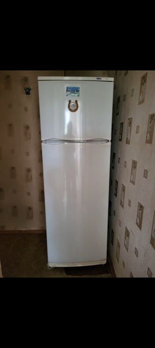 Холодильник атланта с морозильником