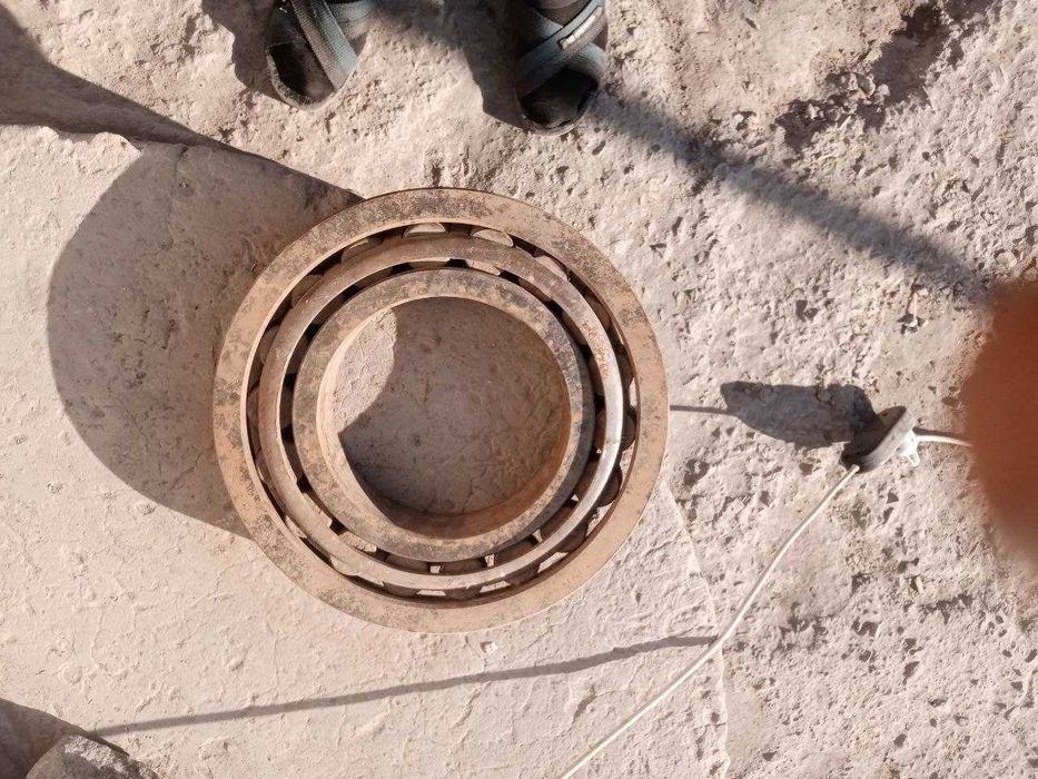 Продаётся подшипник 7244