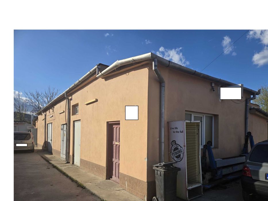 Vand spatii depozitare (cu birouri)