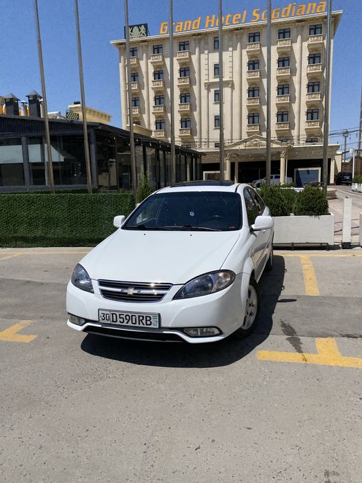 Gentra 1.6 sotiladi srochna
