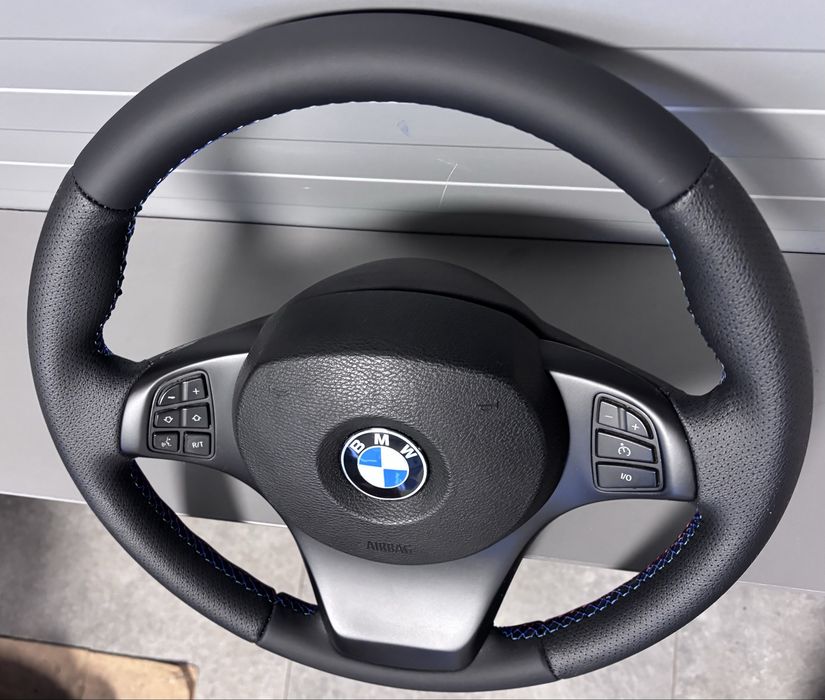 Volan sport si airbag non M Bmw X3 E83 retapitat cusaturi M ca NOU
